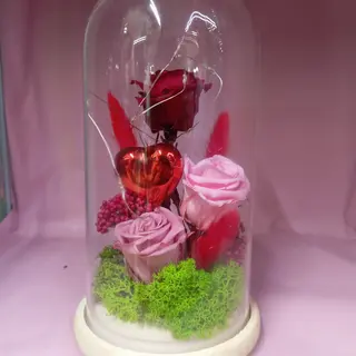 3 rose e un cuore