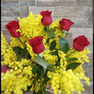 Le 5 rose per una donna