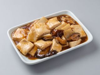 94 Toufu con funghi bambu