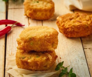 Frittatina di pasta, carne macinata, piselli