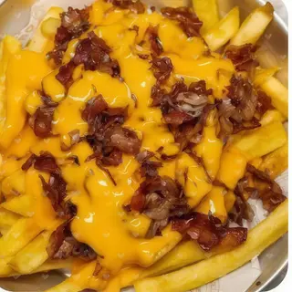 Patatine fritte con chedar e bacon