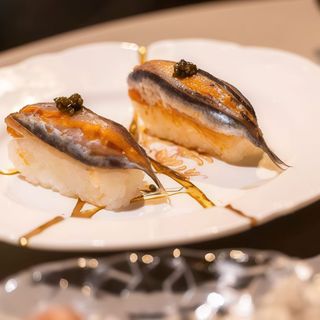 Nighiri di alici, pomodori panko e caviale - 1 pezzi