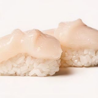 Sushi hotate capesante