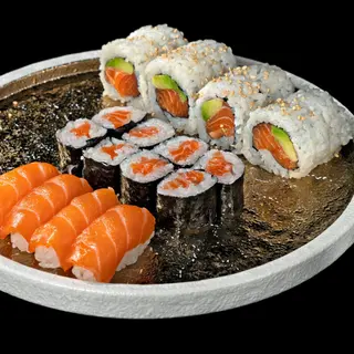 102 Sushi misto salmone 20 pezzi