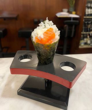 67. Philadelphia temaki