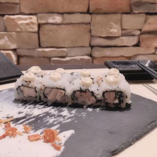 66. Uramaki tuna out
