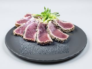 124. Tonno tataki