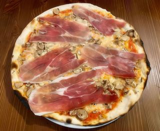 Margherita con prosciutto 