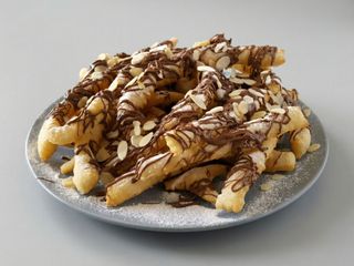 Straccetti napoletani con Nutella