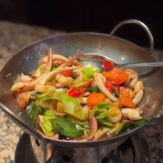 Calamaro pentola di fuoco干锅鱿鱼