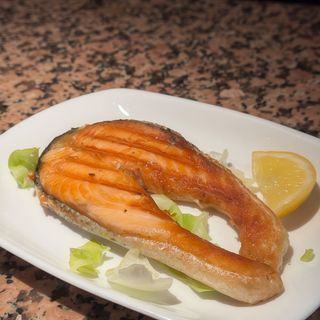 Fetta di salmone alla griglia