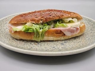 Sandwich mozzarella, e prosciutto