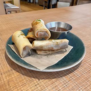 Sfoglia di Riso Ripiena di Verdure Alla Soia