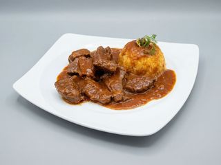 Gulash all'ungherese