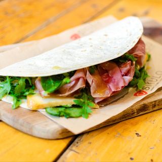 Piadina Crudo