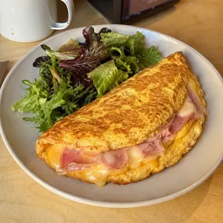 Omelette con Pecorino e prosciutto cotto