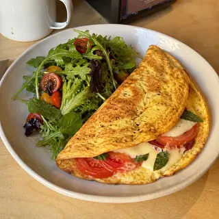 Omelette caprese