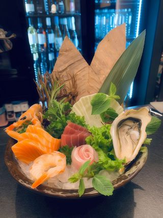 98 Sashimi misto