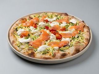 Pizza salmone e pachino