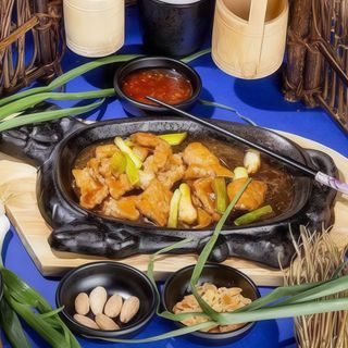 Manzo con cipolla alla piastra