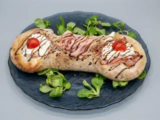 Pizza gourmet cannolo