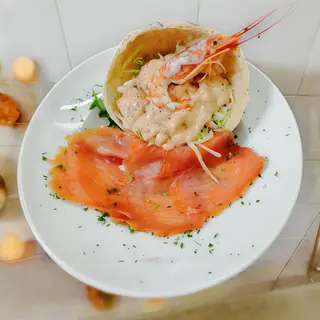 Pizza gourmet cestino del marinaio