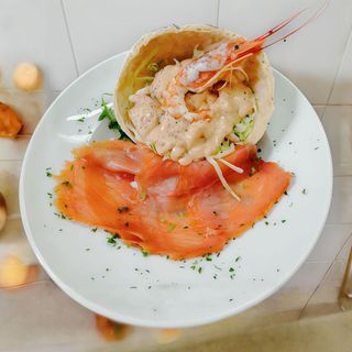 Pizza gourmet cestino del marinaio