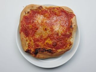 Pizzetta rossa Margherita con alici