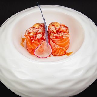Gunkan bigné spicy sake