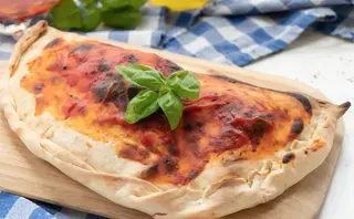 Panzerotti  forno pomodoro, mozzarella, cotto fiorucci, funghi