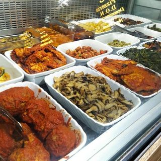 Piatto con carne e verdure a scelta