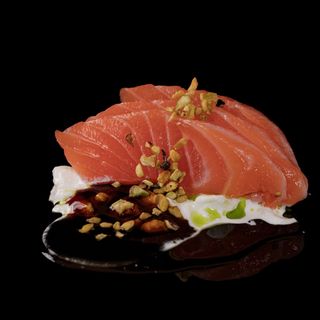 Sashimi sake burrata