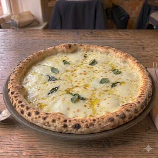 Pizza biancaneve