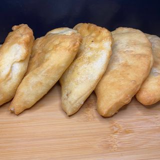 Panzerotto ventricina piccante,pomodoro e mozzarella