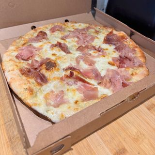 Al piatto SPECK E PROVOLA