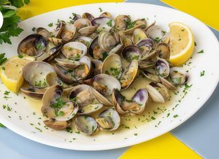 Soutè di volngole e lupini