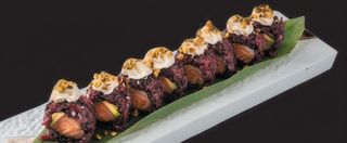 144  Uramaki black pistacchio