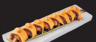 145  Uramaki black cheddar