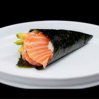 47  Temaki salmone