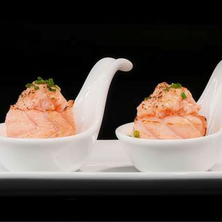 57  Gunkan maguro spicy