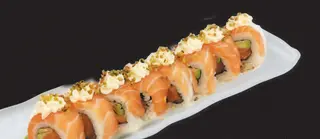 106  Uramaki sake tobiko