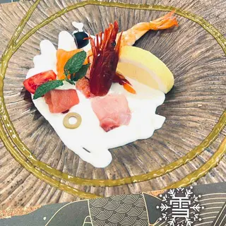 Carpaccio mix con salsa yogurt