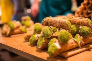 Cannolo Ricotta di Bufala e Scorza Artigianale