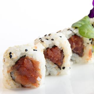 38-Uramaki salmone piccante
