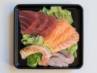 Sashimi misto (10 pezzi)
