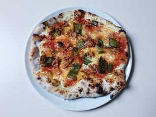 Pizza Salsiccia e Peperoni in teglia