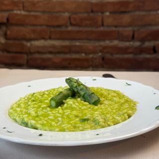 Risotto con Asparagi e fonduta di Taleggio