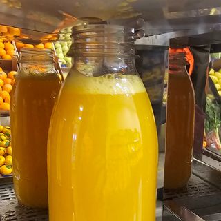 Spremuta fresca bottiglia da 500 ml