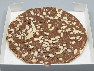 Focaccia nutella  mandorle 