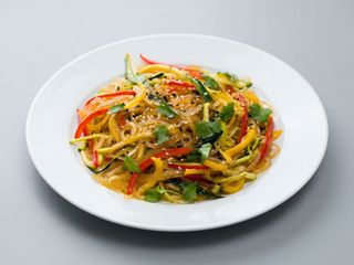 156 Spaghetti di soia con verdura